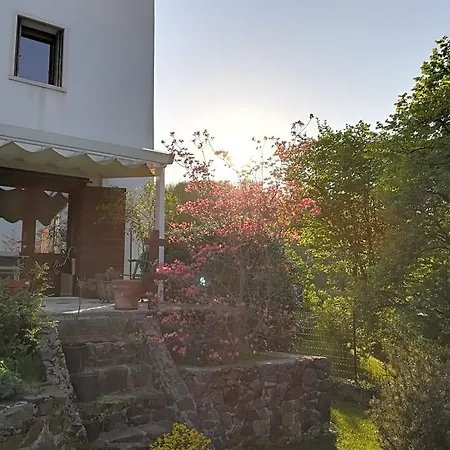 La Porta Accanto